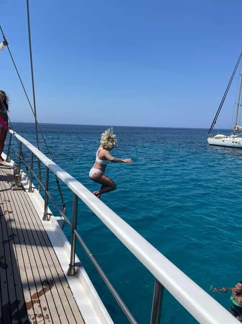 Mykonos: Delos and Rhenia Islands Cruise with BBQ Meal - Small-boat comfort and service: the kind of details that make the day feel easy