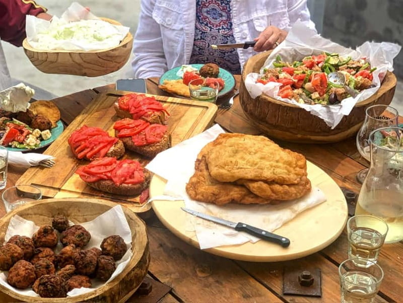Mykonos: Group Cooking Class at the Home of a Local Family - Getting there in Mykonos: why the taxi plan helps