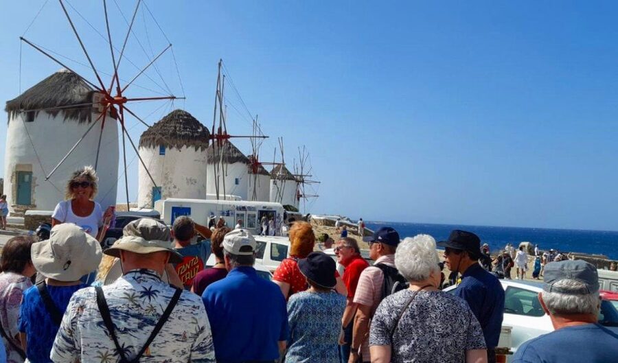 Mykonos: Guided Highlights Tour - Paraportiani Orthodox Church: One Landmark With a Lot of Meaning