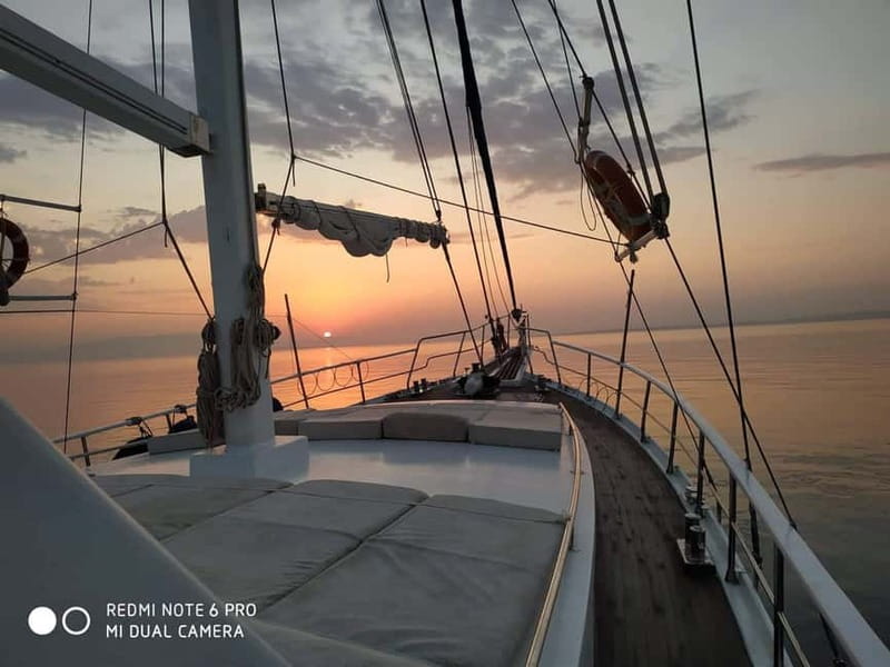 Mykonos: Sunset Boat Cruise with Light Dinner & Drinks - How to time your day: sunset is the main event