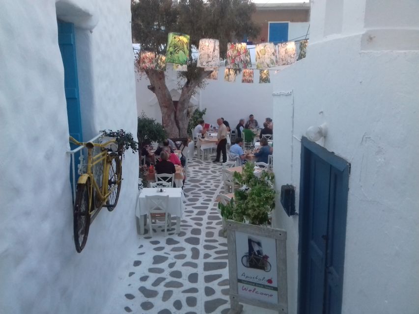 Naxos Castle Walking Tour and Sunset at the Portara - Naxos Town Streets: From Local Products to Big History