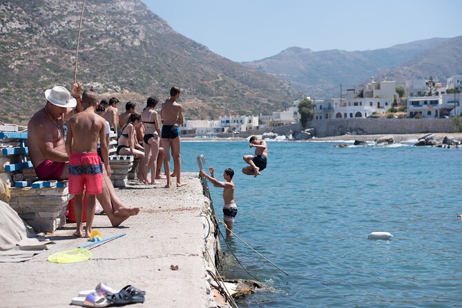 Naxos Highlights Bus Tour with Free Time for Lunch at Apeiranthos - Apiranthos Lunch Break: Marbled Lanes, Views, and Local Food Choices