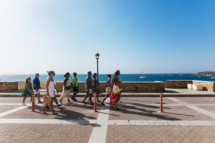 Naxos: Naxos Town Food Tour with Tastings and Wine - Olive oil tasting in a Medieval cellar: why the setting matters