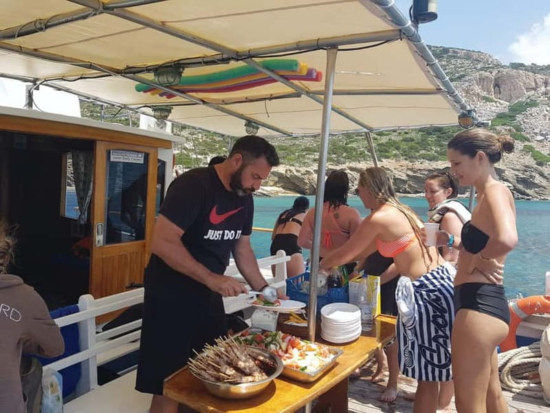 Naxos: Rina Cave-Koufonisi Cruise & Rina Cave Swim with BBQ - Kato Koufonisi: the swim stop where you use ladders, not a dock