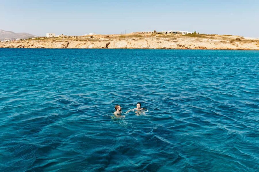 Naxos: Sailing Cruise with Lunch & Drinks - Lunch, drinks, and snacks: why the onboard food is a big deal