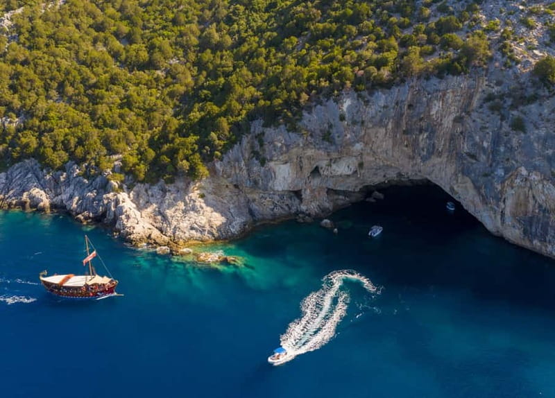 Nydri: Sailing Through History. Daily Cruise with Beach BBQ - Should you book this Nydri history and beach BBQ cruise?