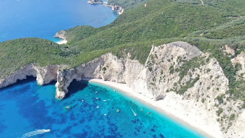 Paleokastritsa: Paradise, Yali Beach & Blue Caves Boat Tour - Meeting at Alipa Port and Getting On Board the 175hp Speedboat