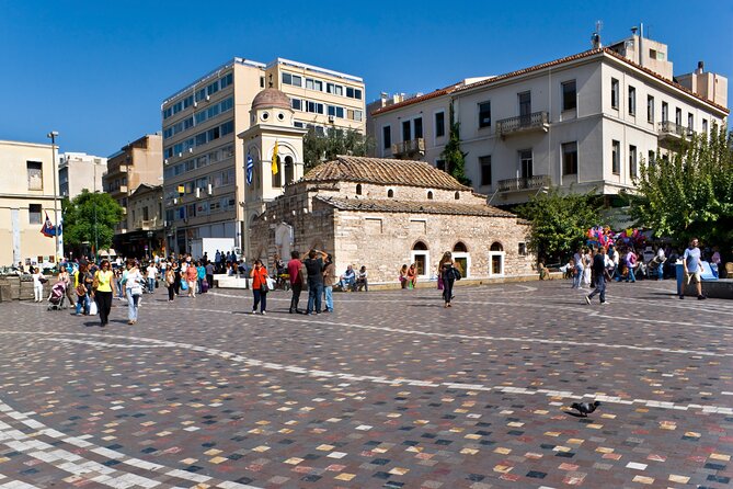Panorama of Athens in 6 hours - A smooth transition to modern Athens: Olympian Zeus and the Evzones