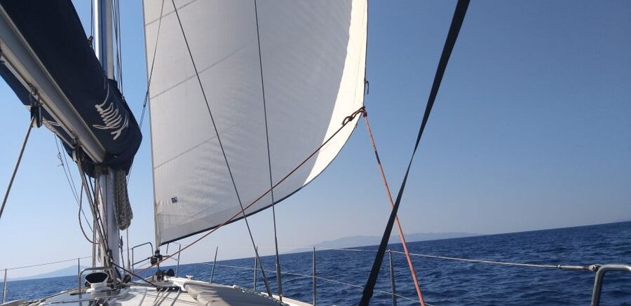 Paros: Iraklia, Schinoussa, & Naxos Sailing Tour with Lunch - A Full Day of Sailing Between Paros and the Small Cyclades