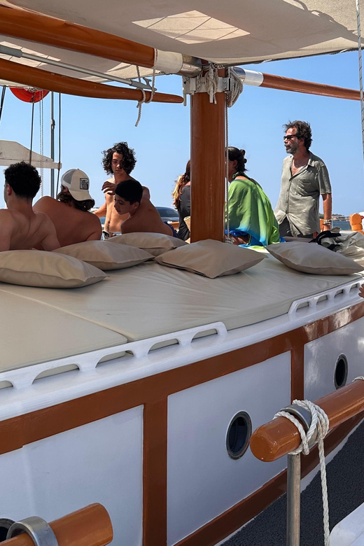 Pounta: Paros & Antiparos Cruise, Swimming & Seafood Lunch - Price and Value: Is $135 Worth It?