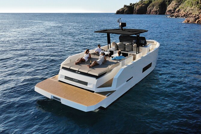 Private 5-Hour Cruise on Brand-New Luxury Yacht in Mykonos (Para Voce) - Snacks, wine, and the no-rush rhythm that people keep praising