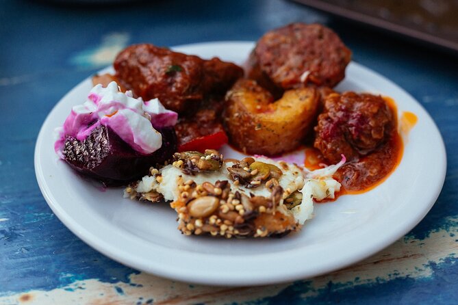 Private Food Tour of Athens: 6 or 10 Tastings - Private guide details that can make or break your evening