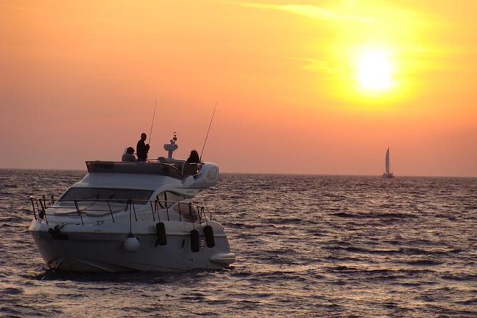 Private Motor Yacht Cruise with BBQ, Open Bar & Transfers - What “private” changes about your day on the water
