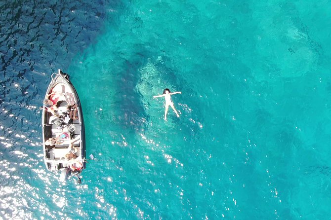 Rent a Boat in Santorini without a License - Quick hits before you decide