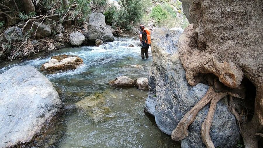 Rethymno: Canyoning Tour in the Kourtaliotiko Gorge - The fairy cave stop and the short river-bed hike