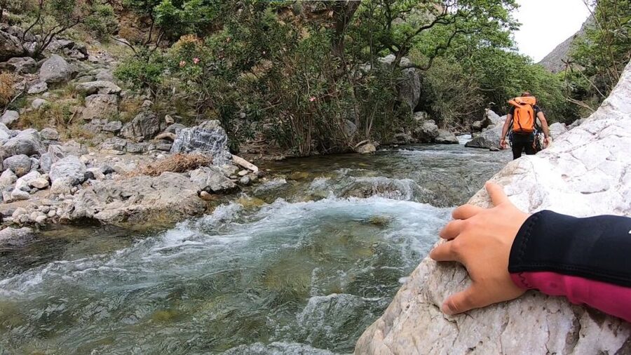 Rethymno: Canyoning Tour in the Kourtaliotiko Gorge - Who should book this canyoning tour, and who should rethink it