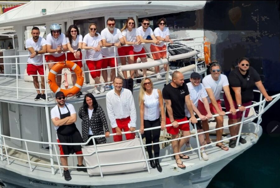 Rhodes: Bay to Bay Swim Cruise with Greek Buffet and Wine - Mandraki Port Meeting Point: Easy to Find, Easy to Start