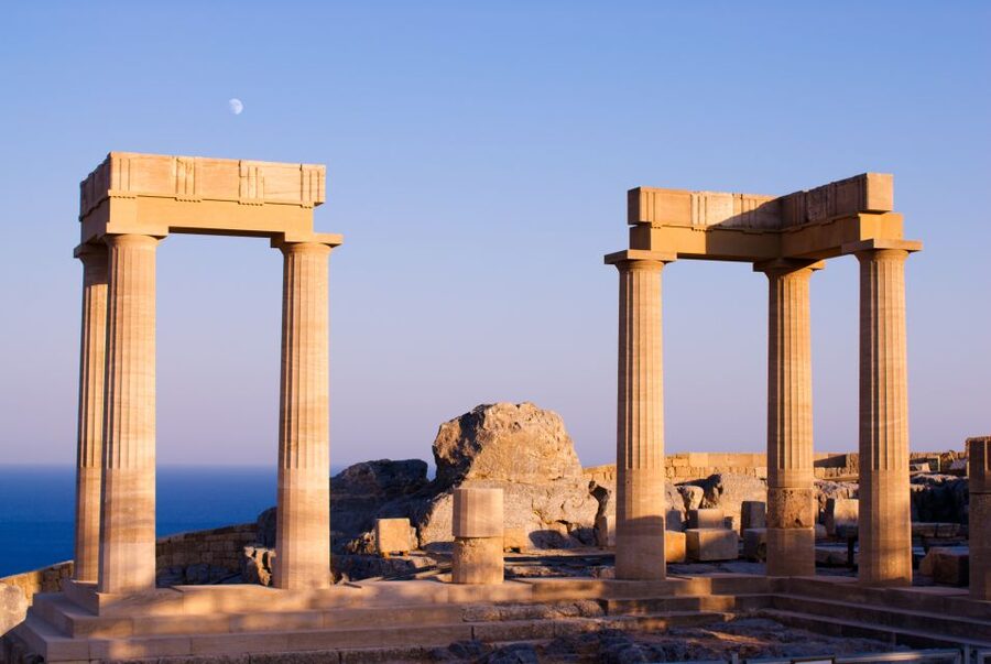 Rhodes: Lindos Acropolis Entry Ticket & Optional Audio Guide - Timing tips that match what the hill is like