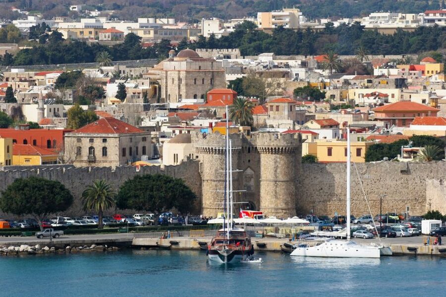 Rhodes: Old Town Walking Tour with Guide - Coffee, tea, and pastries, the breaks that make the walk feel local