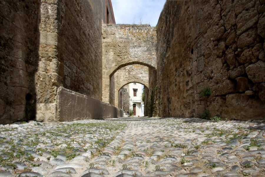 Rhodes: Palace of Grand Master Ticket & Rhodes SG audio tour - Palace of the Grand Master, Rhodos: Why this building is worth your time