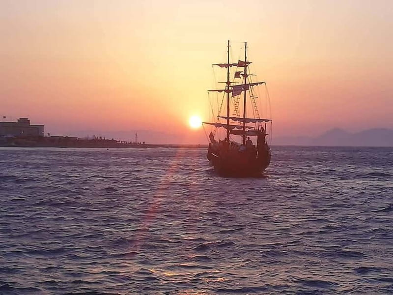 Rhodes: Sunset Cruise 1 hour on an 18th-Century Boat - Why a 1-hour Rhodes sunset cruise fits so well
