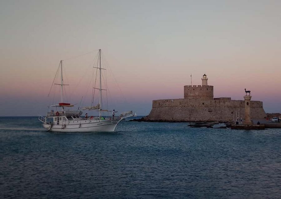 Rhodes: Sunset Cruise with Open Bar, Dinner, & Live Music - Live Music and the Crew That Makes It Feel Like a Party, Not a Performance