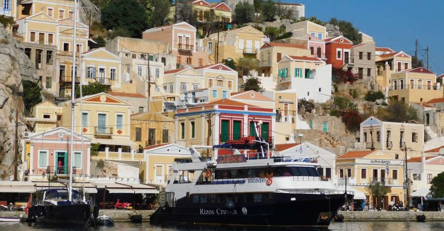 Rhodes Town: Boat Trip to Symi Island and St Marina Bay - Getting to the Rizos Cruises Boat in Rhodes Town