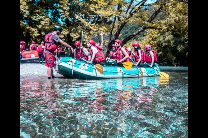 River rafting at Voidomatis River !! Zagori area - The briefing and boat setup: how you end up with the right group size