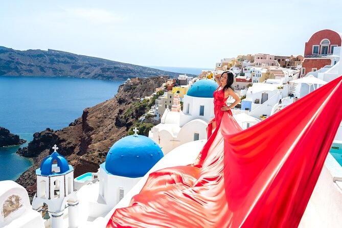 Santorini 2h Private Flying Dress Photoshoot with Transportation - Key things to know before you book
