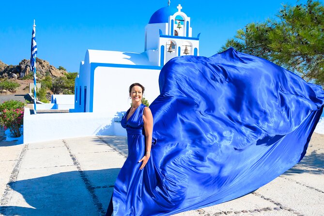 Santorini 2h Private Flying Dress Photoshoot with Transportation - Firostefani: classic angles with a more relaxed pace