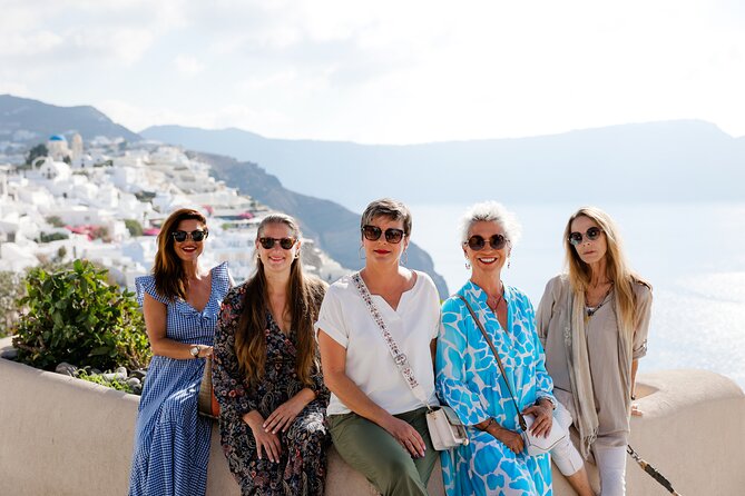 Santorini: 4hr Private First Impressions Tour - Stop 3: Kamari black-sand beach break