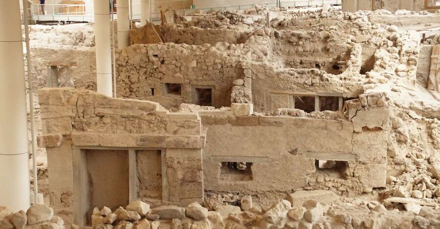 Santorini: Akrotiri Entry Ticket and Audio Guide - How to use the audio effectively when parts are roped off