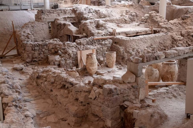 Santorini: Akrotiri Ticket with Optional Self-Guided Audios - Inside the Sheltered Ruins: How the Raised Walkways Shape the Visit
