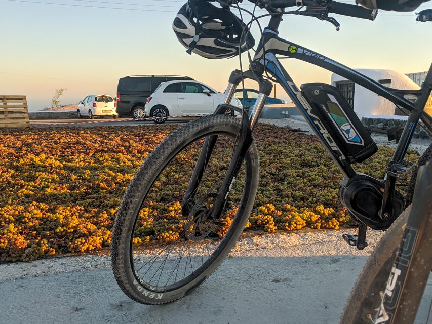 Santorini: Around the Island by Electric Bike - Back Through Vineyards and the Windmills of Emporio