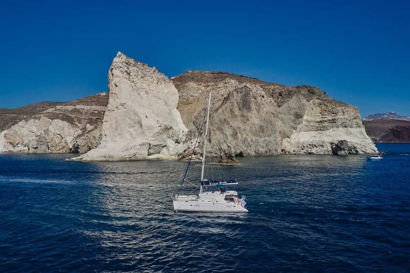 Santorini: Caldera Classic Catamaran Cruise w/ Meal & Drinks - Red Beach: the start of the swim-and-sun rhythm