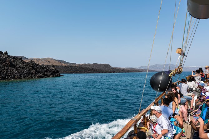 Santorini Caldera Cruise Tour (Volcano, Hot Springs, Thirassia) - Stop 3: Thirassia Free Time, Tavernas, and the May 25 Port Closure