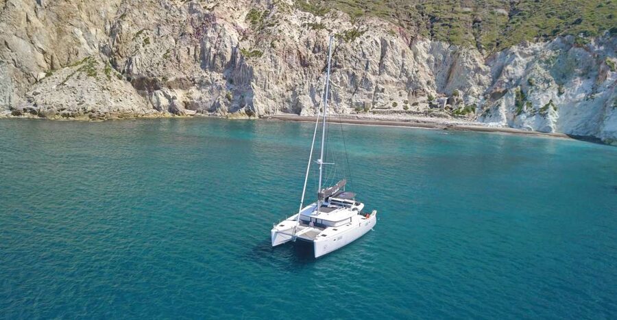 Santorini: Caldera Luxury Catamaran Cruise w/ Meal & Drinks - Mesa Pigadia: Snorkeling in the Fishy Middle of the Day
