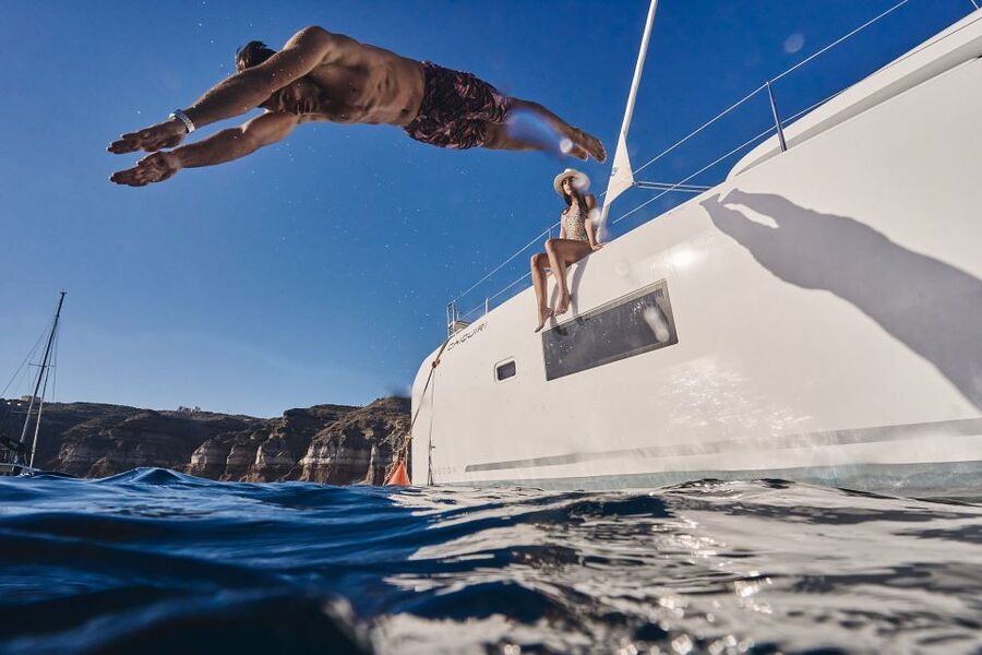 Santorini: Caldera Luxury Catamaran Cruise w/ Meal & Drinks - Getting From Your Hotel to Vlichada Marina Without Headaches