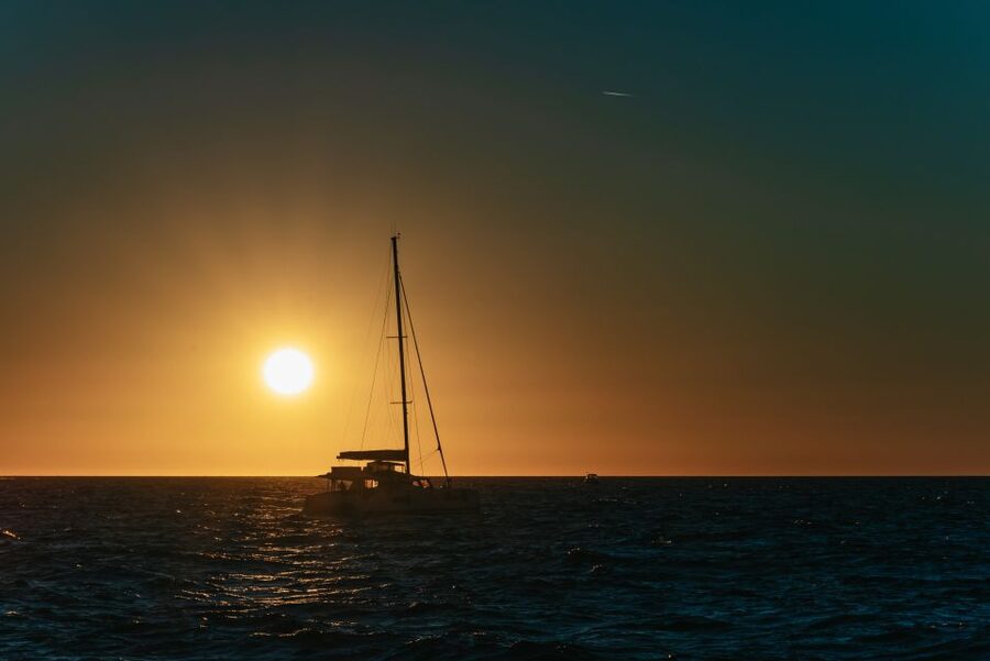 Santorini: Catamaran Caldera Cruise with Meal and Drinks - Who should book this Santorini Yacht Club catamaran, and who should not