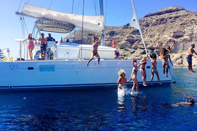 Santorini Catamaran Cruise with Fresh Meal and Open Bar - Palea Kameni Hot Springs: The Swim That Makes the Tour Worth It