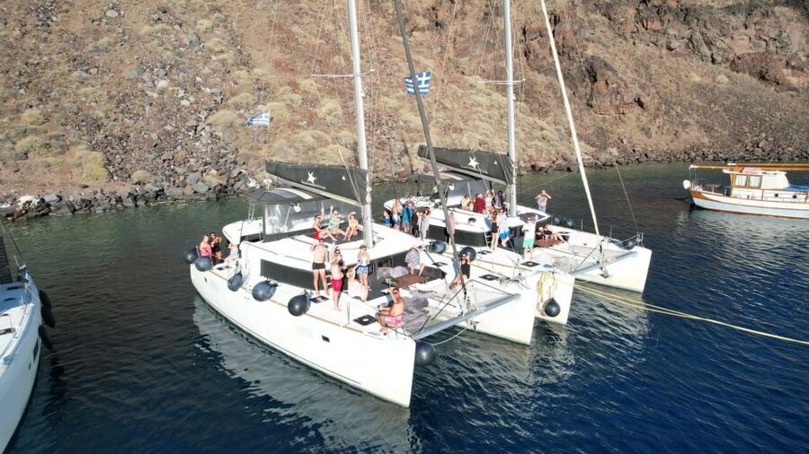 Santorini Catamaran Cruise with Swimming, Meal and Open Bar - Group Size and Comfort: What 18 People Changes