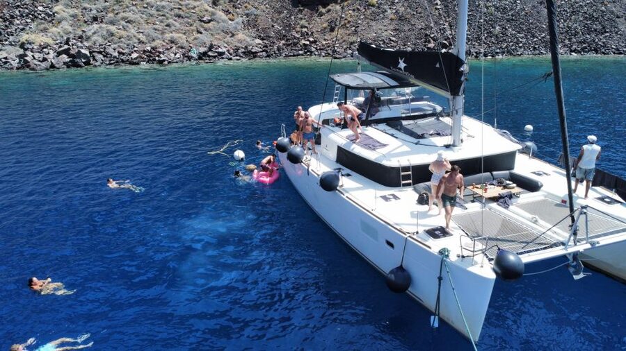 Santorini Catamaran Cruise with Swimming, Meal and Open Bar - From Pickup to Vlychada: The Logistics That Save Your Day