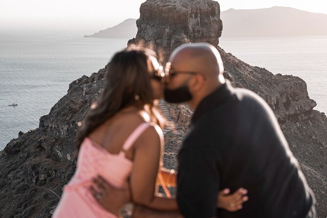 Santorini: Customized Private Photoshoot Walk in Oia - Posing Help That Keeps Photos Natural (Even If You Hate Posing)