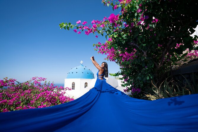 Santorini: Flying Dress Photoshoot - Where you meet in Imerovigli and how the 1-hour shoot flows