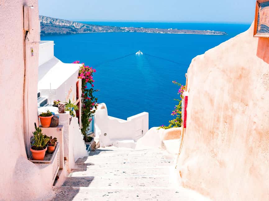 Santorini Guided Day Trip From Crete with Ferry Tickets - Ferry ride reality check, including motion sickness