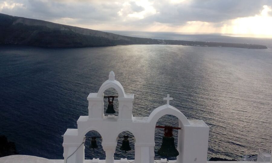 Santorini: Half-Day Sightseeing Tour with Hotel Pickup - Firostefani and Imerovigli: Volcano Views Built for Photos