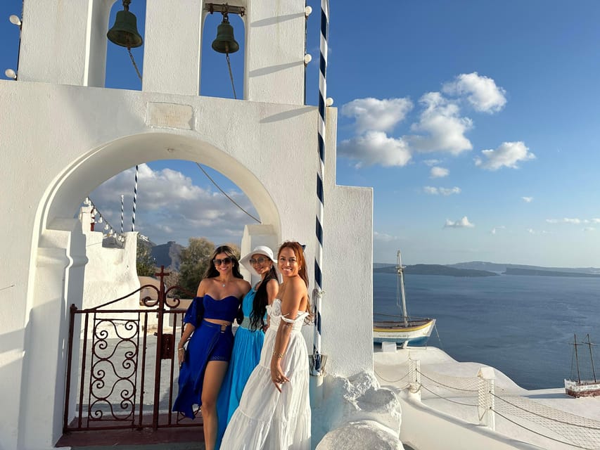 Santorini Iconic Villages Tour: Oia, Imerovigli, Firostefani - The optional vineyard stop, and why timing matters