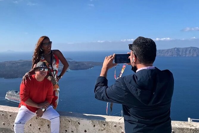 Santorini in 5 hours: Oia, Traditional Villages & Black Beach - Stop 4: Megalochori, Traditional Streets Plus a Vineyard Lesson