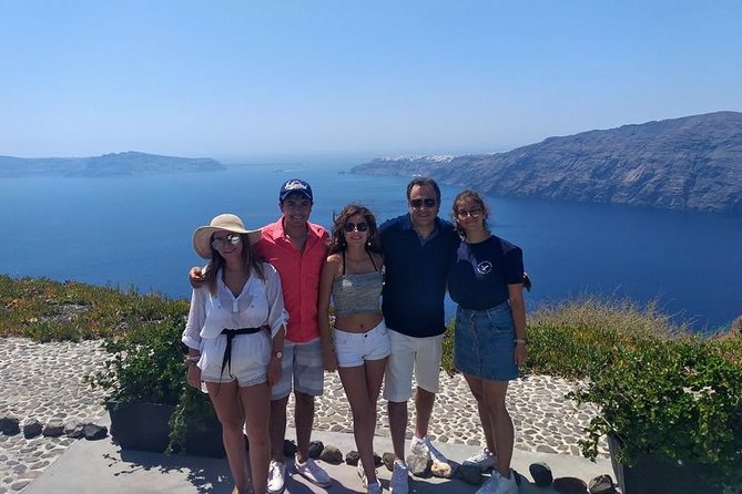 Santorini in 5 hours: Oia, Traditional Villages & Black Beach - Meeting at the Cable Car Top, Then Rolling in AC Comfort