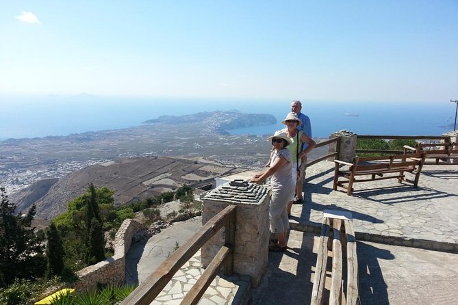 Santorini Island Private Custom Tour in Half or Full Day - Stop 2: Sunset in Oia, where timing matters
